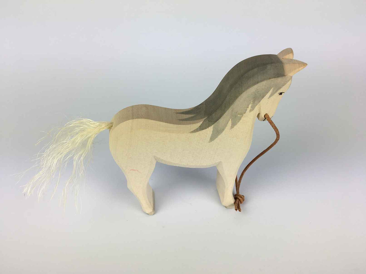 Ostheimer Pferd weiß -1